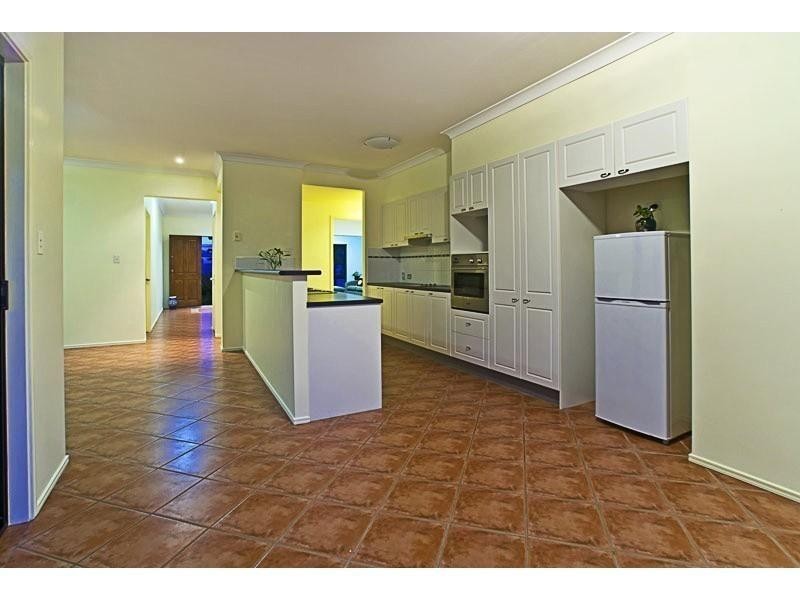 26 Crestwood Drive, Molendinar QLD 4214