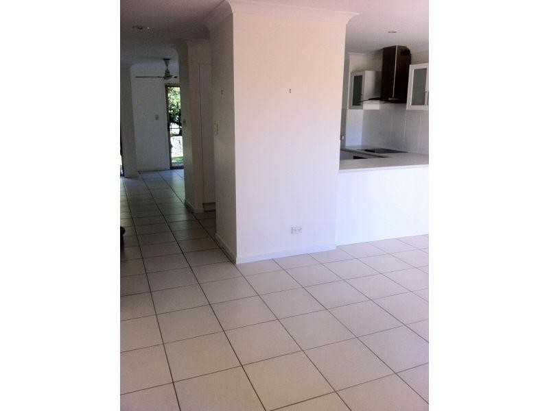 152 Palm Meadows Drive, Carrara QLD 4211