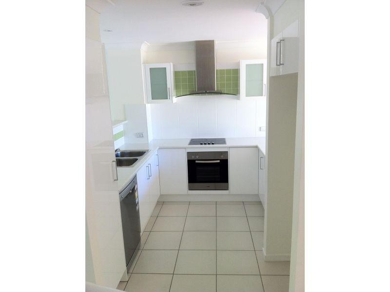 152 Palm Meadows Drive, Carrara QLD 4211
