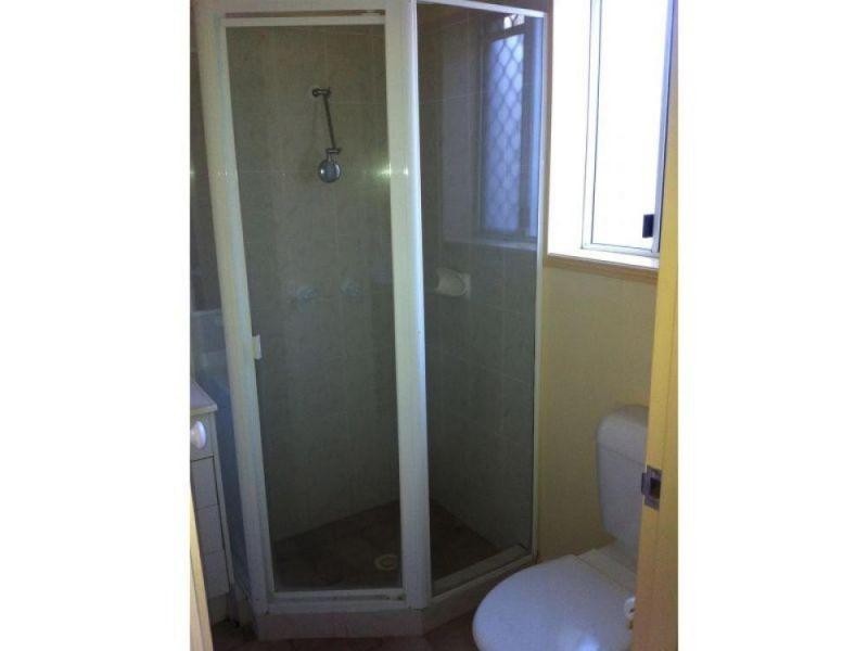 7-9 Illawong Street, Chevron Island QLD 4217