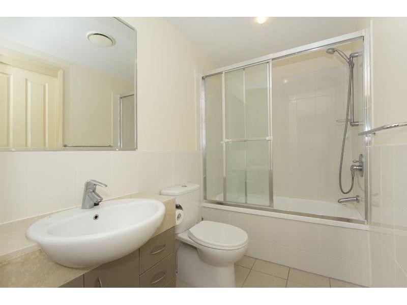 9 Sylvan Road, Toowong QLD 4066