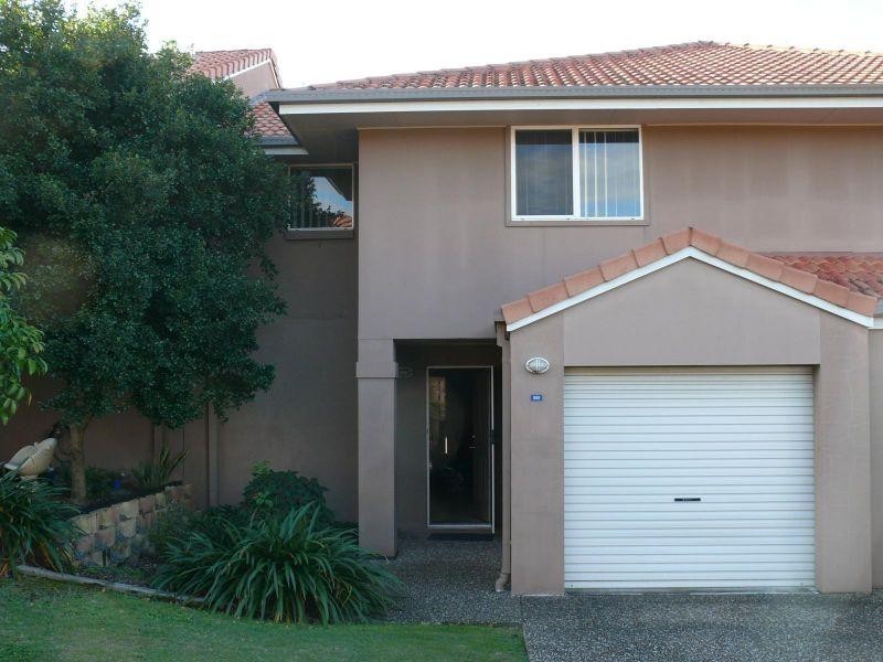 1A Alison Road, Carrara QLD 4211