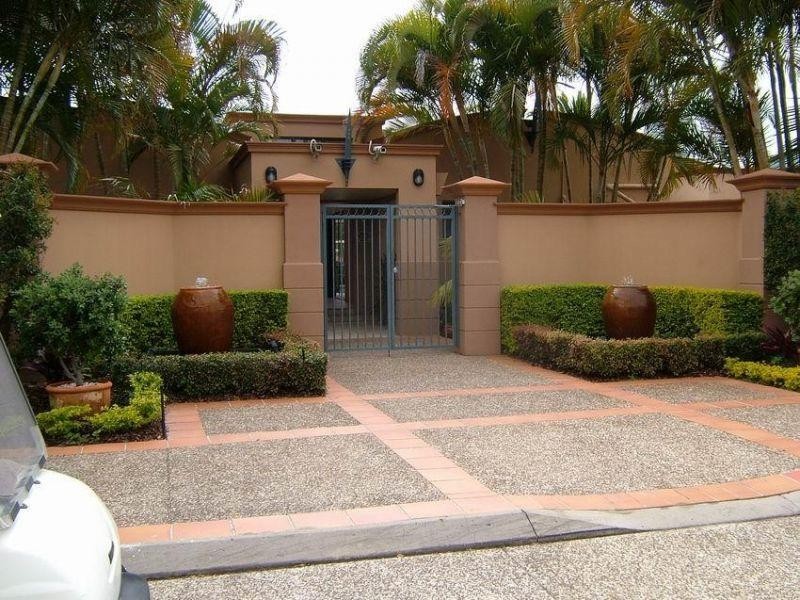 Carrara QLD 4211