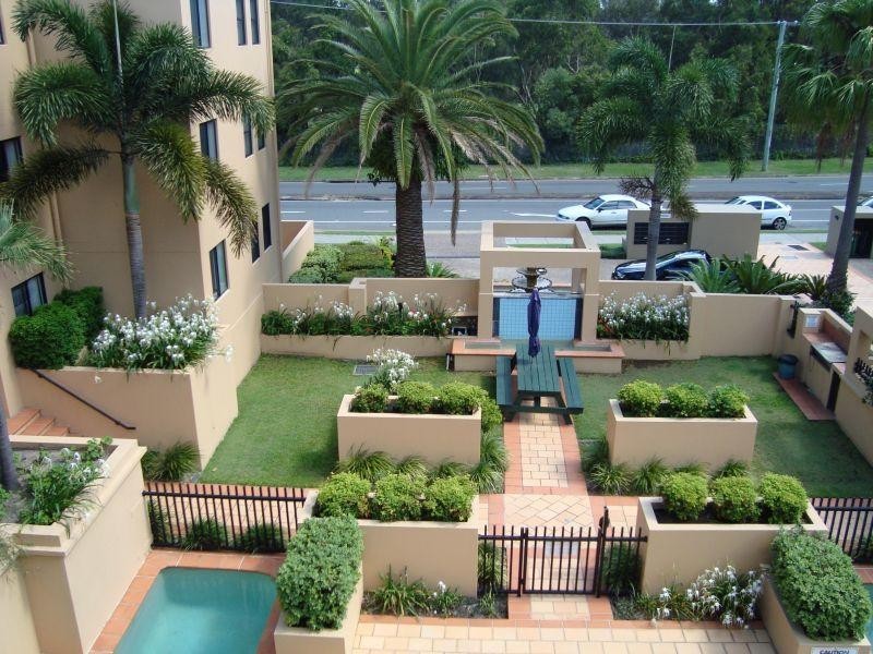 24 Slatyer Avenue, Bundall QLD 4217