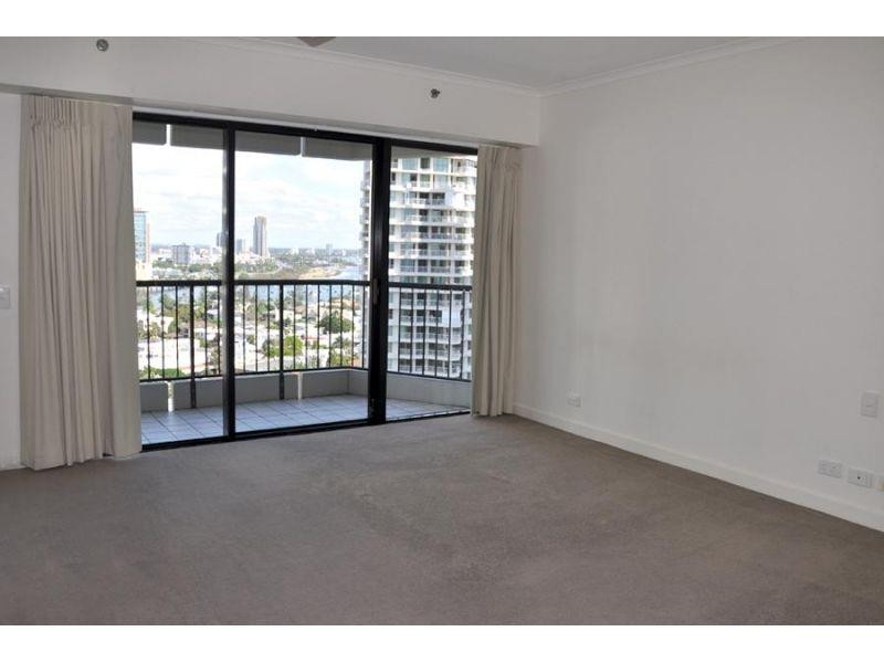 24 Breaker Street, Main Beach QLD 4217