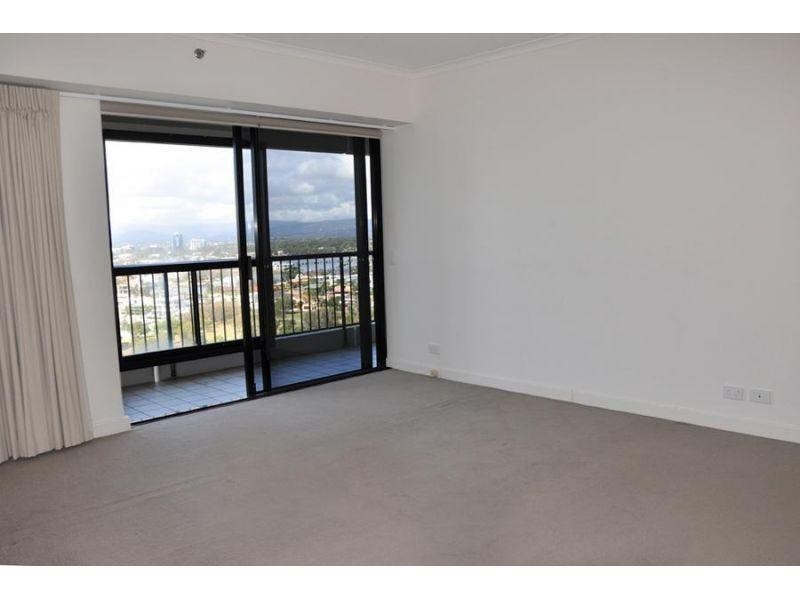 24 Breaker Street, Main Beach QLD 4217