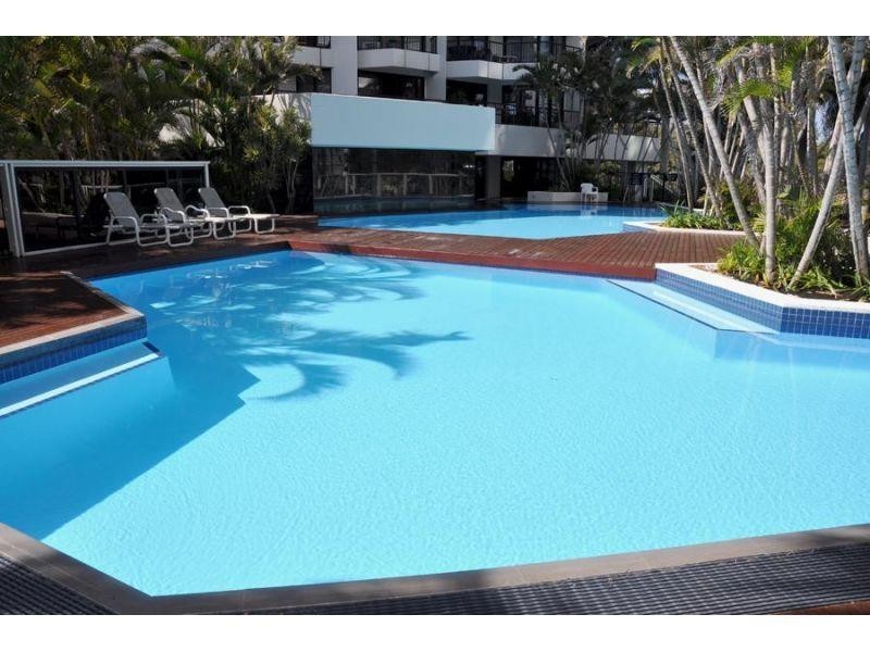24 Breaker Street, Main Beach QLD 4217