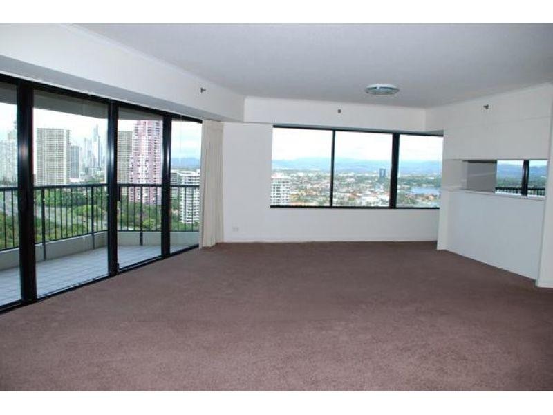 24 Breaker Street, Main Beach QLD 4217