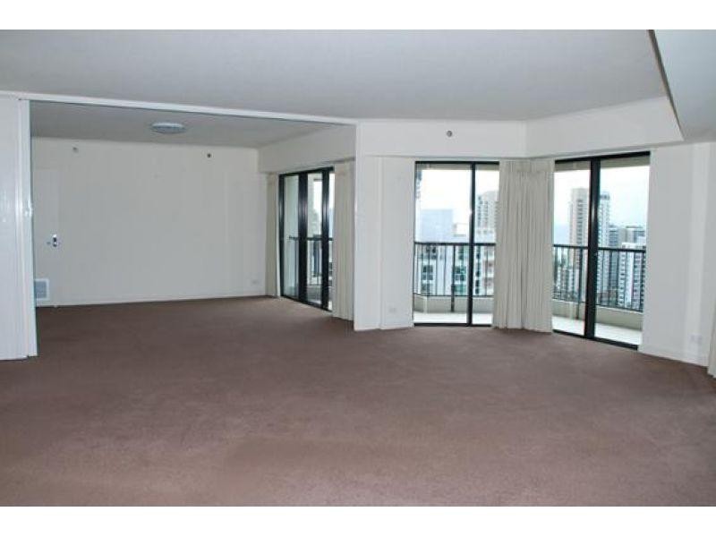 24 Breaker Street, Main Beach QLD 4217