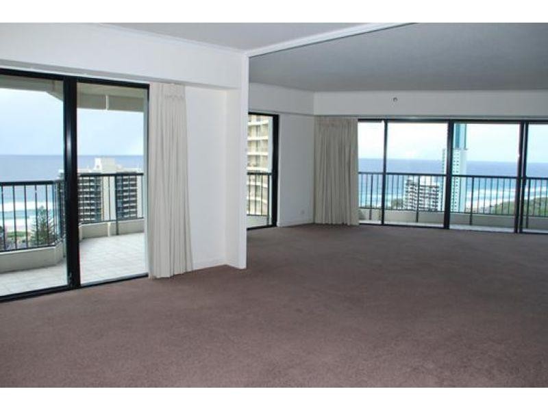 24 Breaker Street, Main Beach QLD 4217