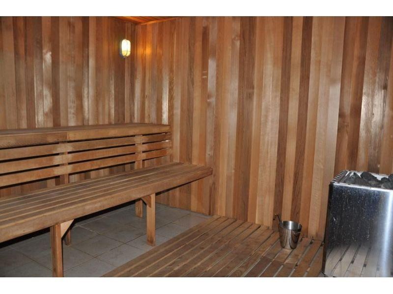 24 Breaker Street, Main Beach QLD 4217