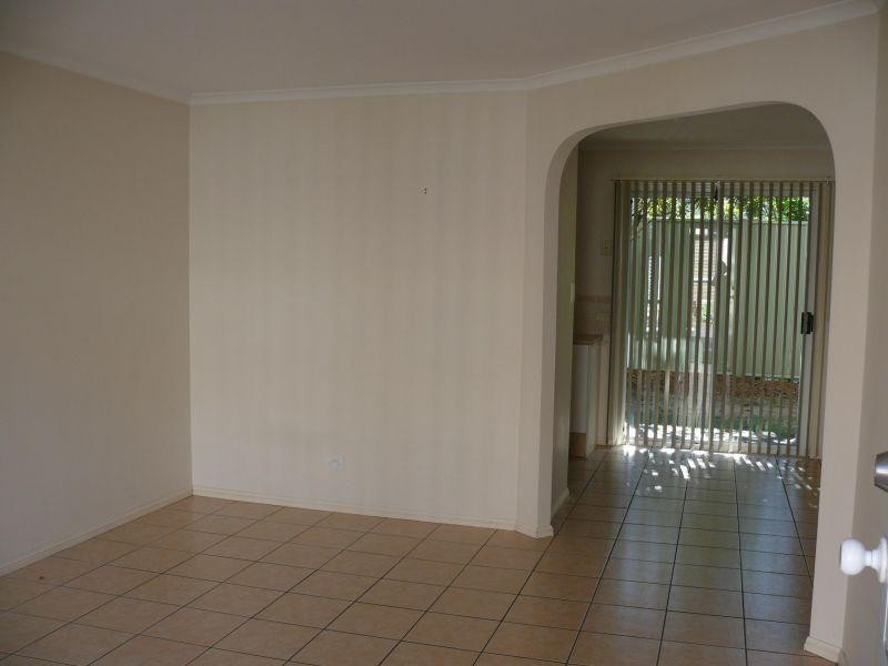 42 Murev Way, Carrara QLD 4211