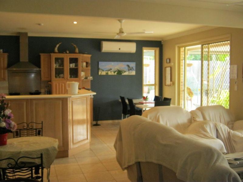 14 Cook Close, Southport QLD 4215