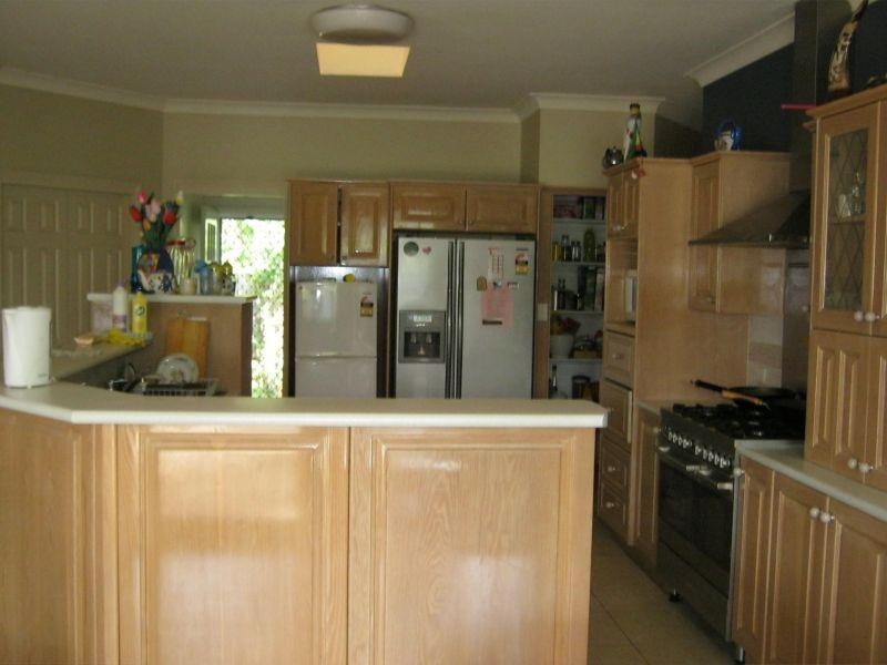 14 Cook Close, Southport QLD 4215