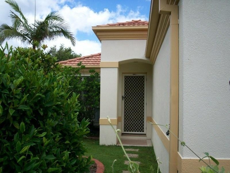 57/2 Langport Parade, Mudgeeraba QLD 4213