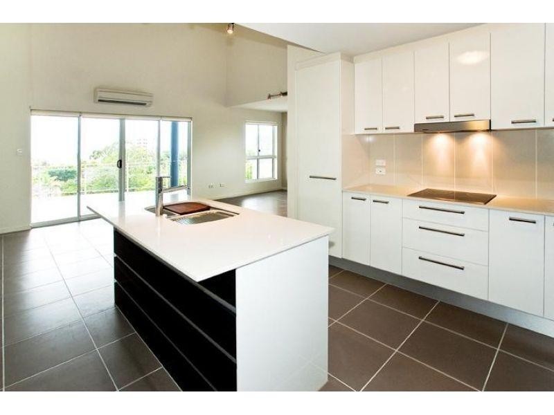 21/13 Louis st, Redcliffe QLD 4020