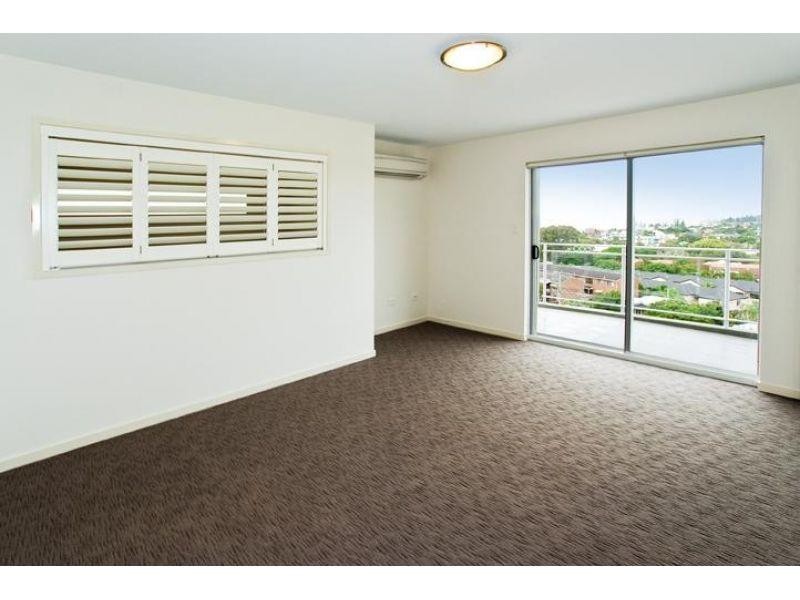 Penthouse 20/13 Louis st, Redcliffe QLD 4020