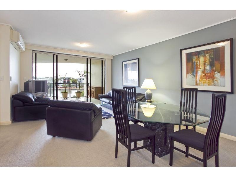 9 Sylvan Road, Toowong QLD 4066