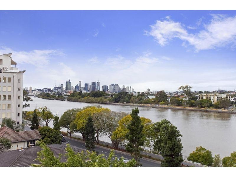 9 Sylvan Road, Toowong QLD 4066