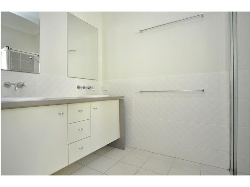 29 Lockwood Place, Molendinar QLD 4214