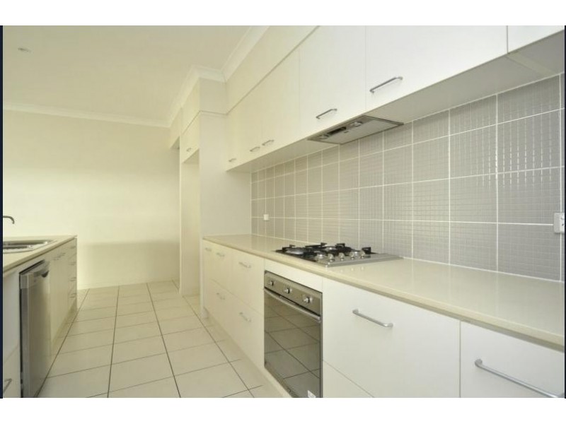 29 Lockwood Place, Molendinar QLD 4214