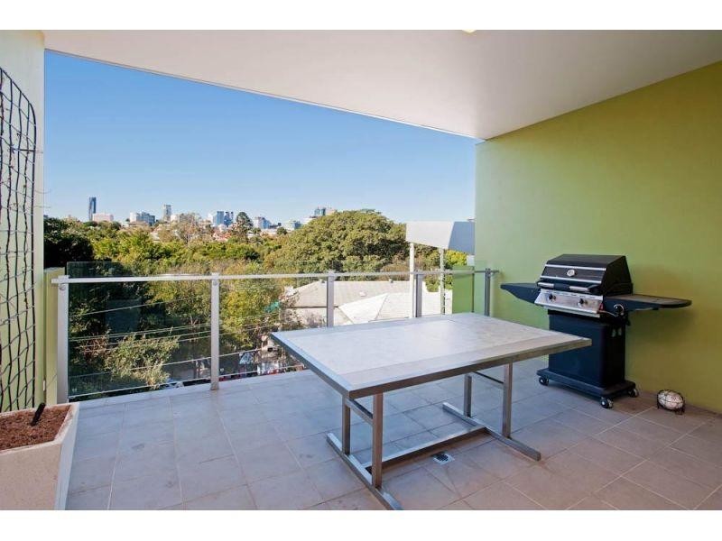 10 Dowse Street, Paddington QLD 4064