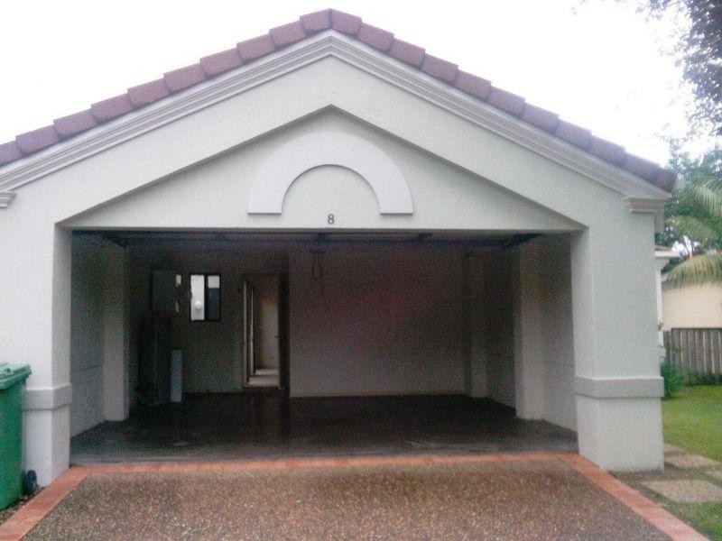 8/2 Langport Parade, Mudgeeraba QLD 4213