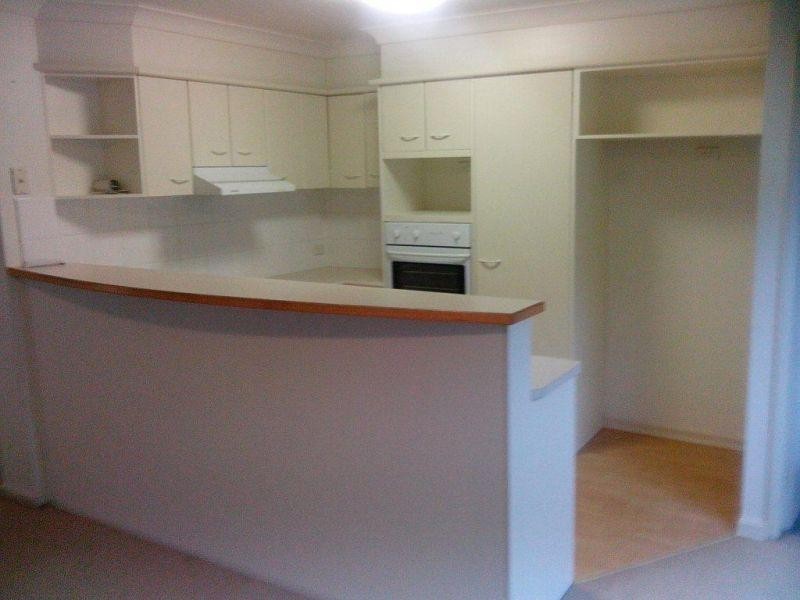 8/2 Langport Parade, Mudgeeraba QLD 4213