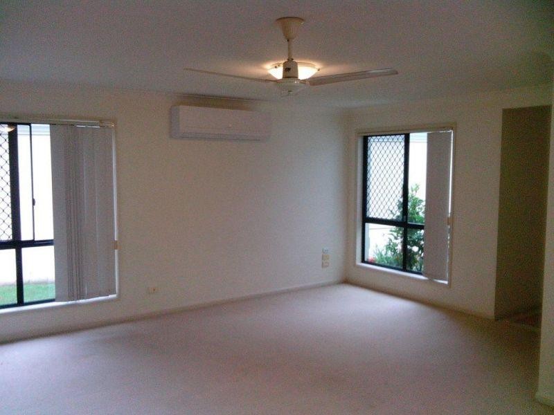 8/2 Langport Parade, Mudgeeraba QLD 4213