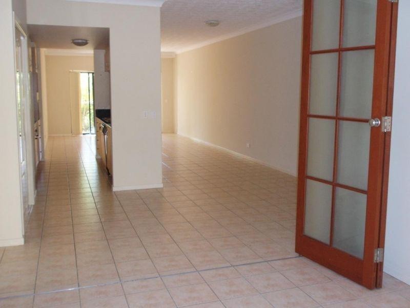 85 Palm Meadows Drive, Carrara QLD 4211