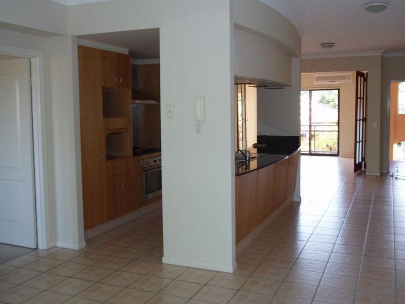 85 Palm Meadows Drive, Carrara QLD 4211