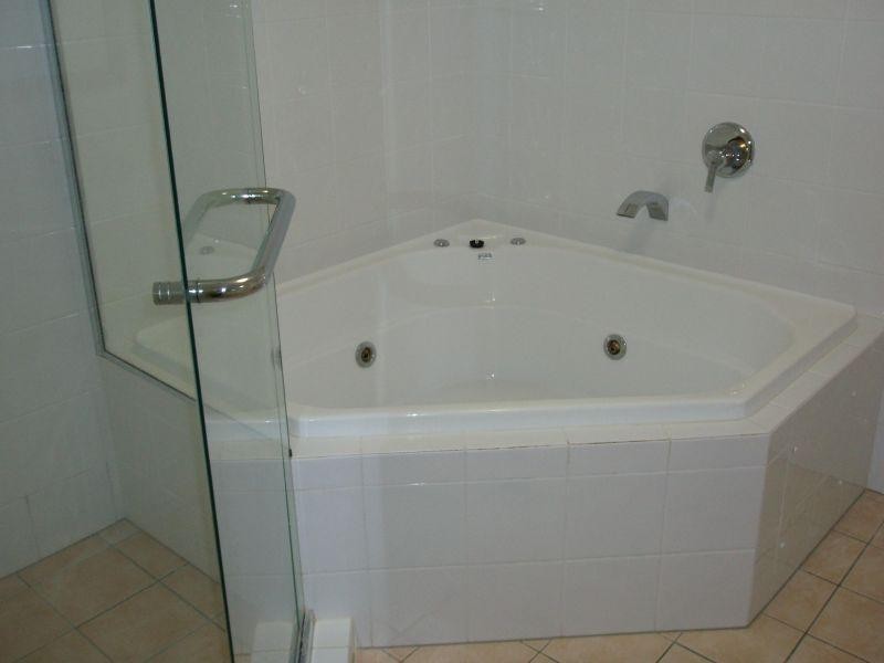 85 Palm Meadows Drive, Carrara QLD 4211