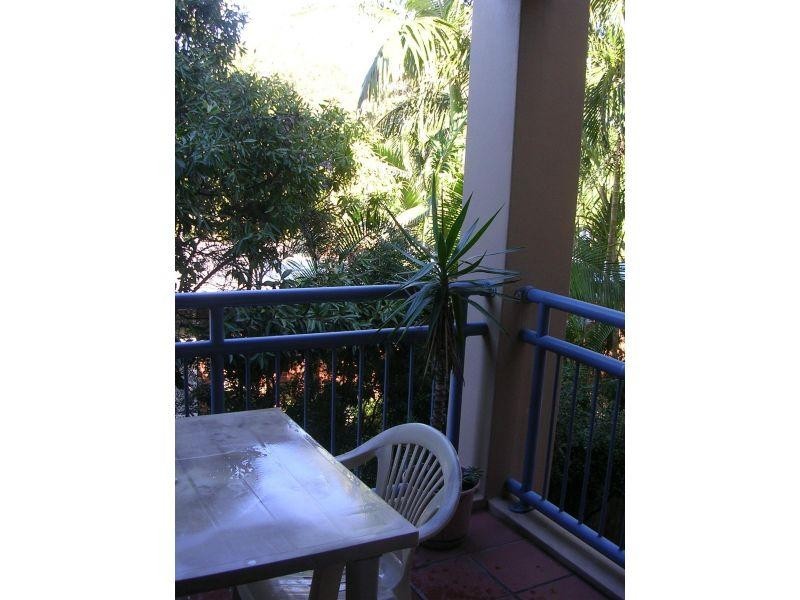 4 MONTE CARLO AVE, Surfers Paradise QLD 4217