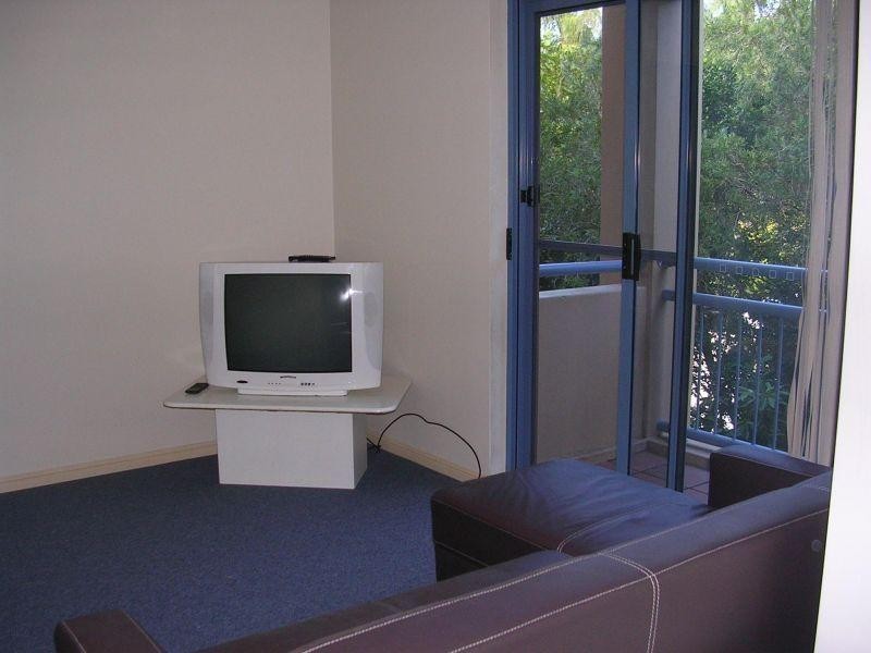 4 MONTE CARLO AVE, Surfers Paradise QLD 4217