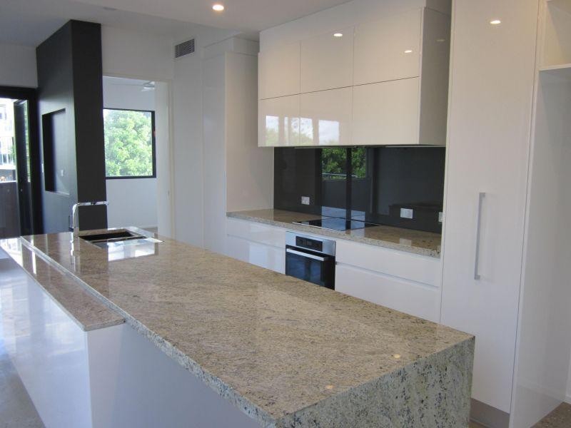 Unit Unit 1/5  Clark Street, Biggera Waters QLD 4216