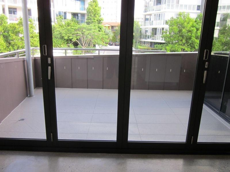 Unit Unit 1/5  Clark Street, Biggera Waters QLD 4216