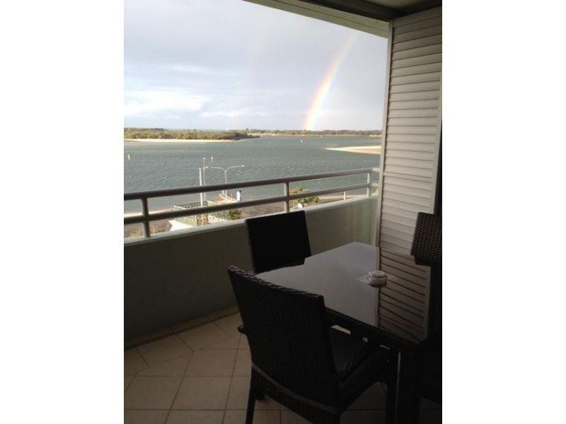 360 Marine Parade, Labrador QLD 4215