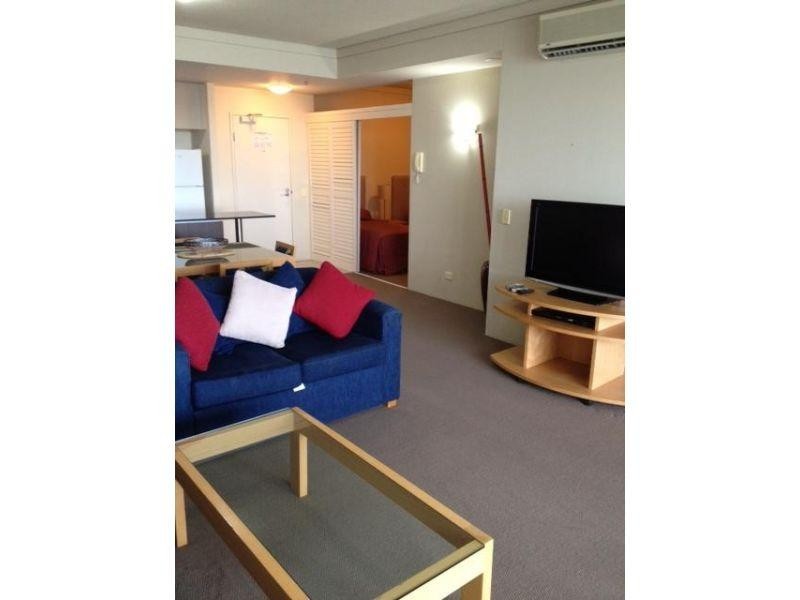 360 Marine Parade, Labrador QLD 4215