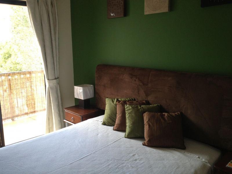 7-13 Barranbali Street, Chevron Island QLD 4217