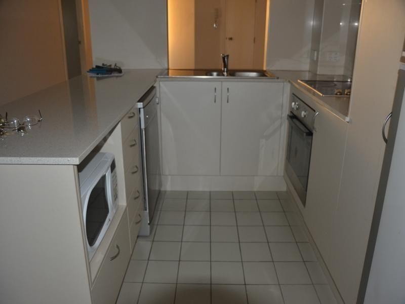 10 Rose Street, Southport QLD 4215