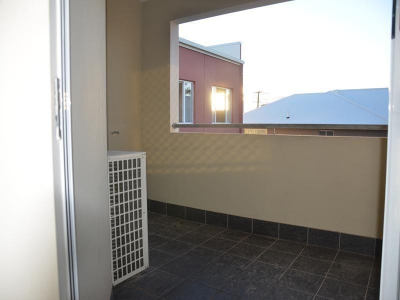 10 Rose Street, Southport QLD 4215