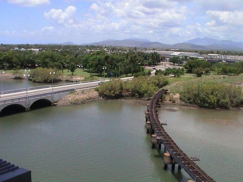 32 Stanley Street, Townsville City QLD 4810