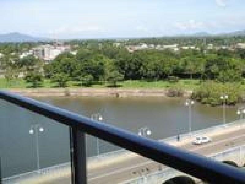 32 Stanley Street, Townsville City QLD 4810