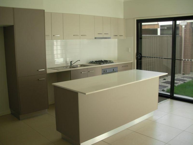 20 South Bay Drive, Varsity Lakes QLD 4227