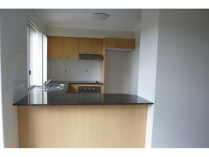 Townhouse/2 Bos Drive, Coomera QLD 4209