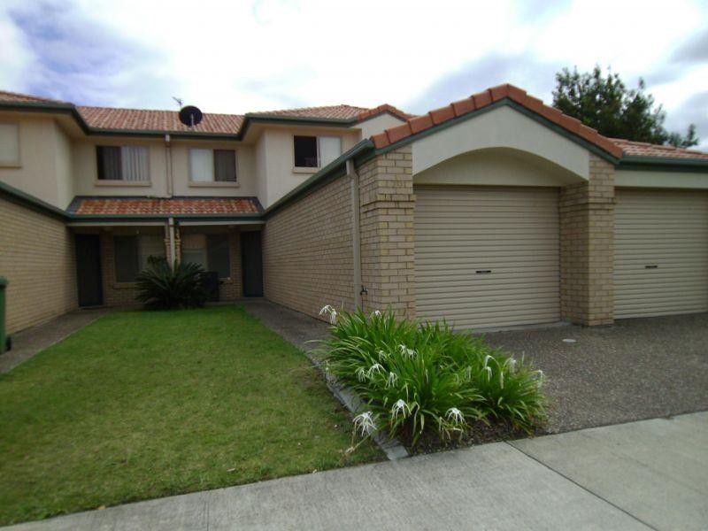 Townhouse/2 Bos Drive, Coomera QLD 4209
