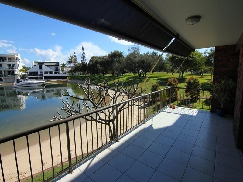 22 Commodore Drive, Paradise Waters QLD 4217