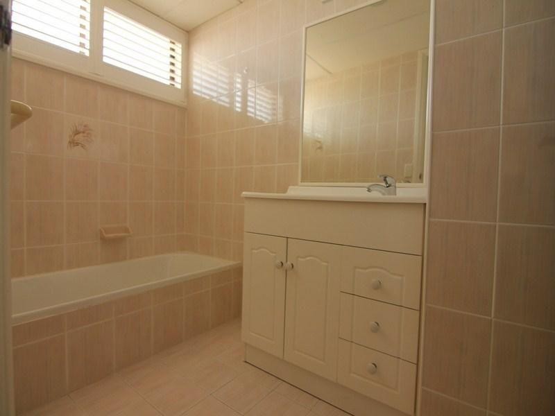 22 Commodore Drive, Paradise Waters QLD 4217