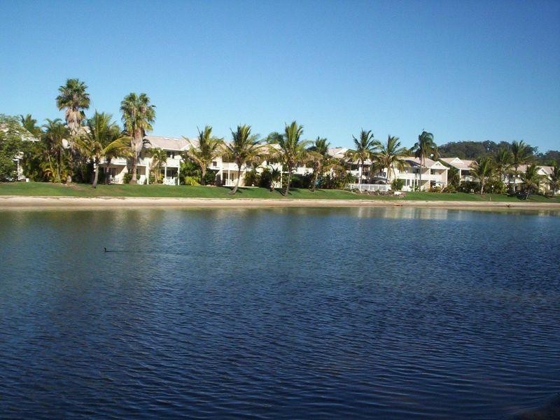 Townhouse/2 Coolgardie Street, Elanora QLD 4221