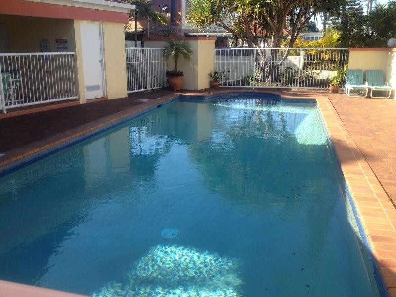 2105 GOLD COAST HWY, Miami QLD 4220